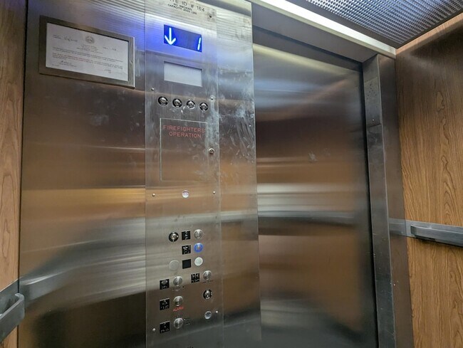 Photo - 22 S Main St Unidad 205