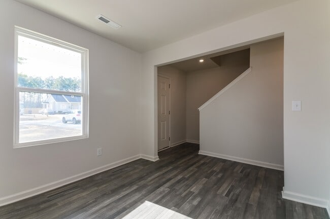 Photo - 210 Kyle's Dr