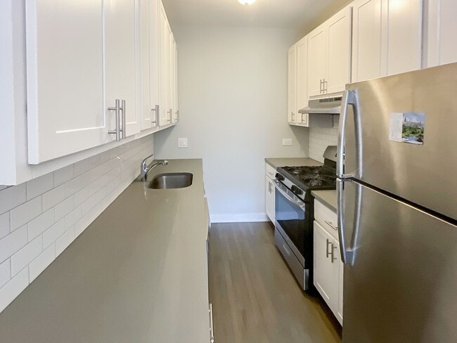 Photo - 429 W Surf St Unit 3B
