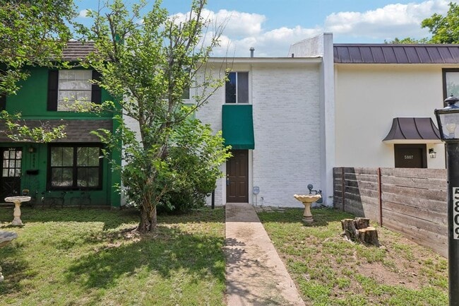 Photo - 5809 Coventry Ln