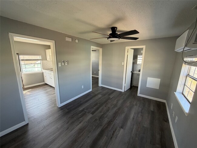 Photo - 5616 Avenue R Unit 2