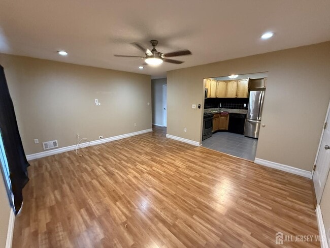 Photo - 61 Brighton Way