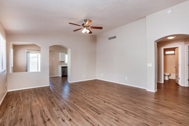 Photo - 9009 E Kinross Dr