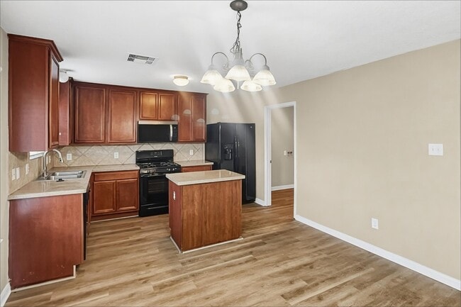 Photo - 1711 Mickle Creek Dr