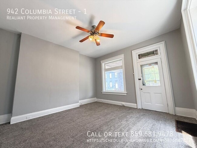 Photo - 942 Columbia St Unidad 1