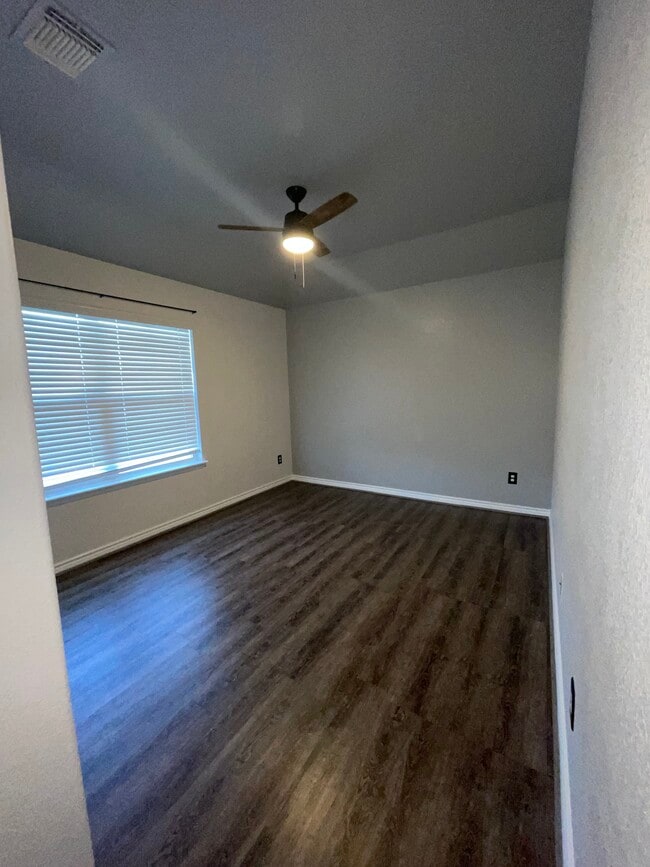 Photo - 6601 Catherine Dr
