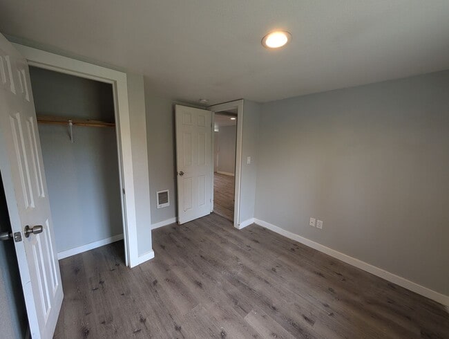 Photo - 625 E 5th Ave Unidad 629 E. 5th Ave