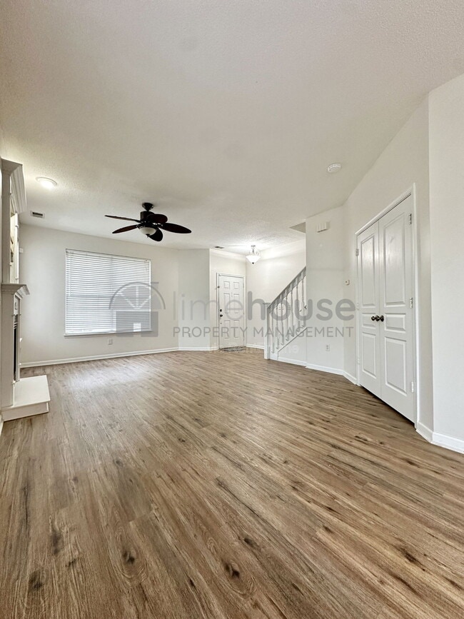 Photo - 5872 Ludington Dr Unit 1