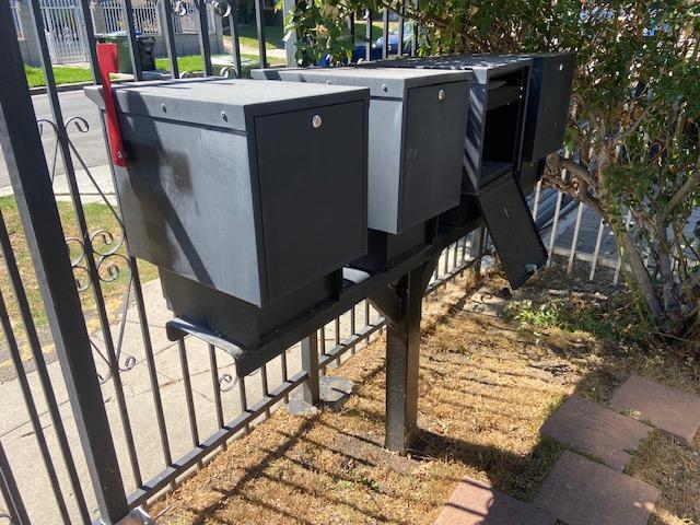 Photo - 744 N Ridgewood Pl