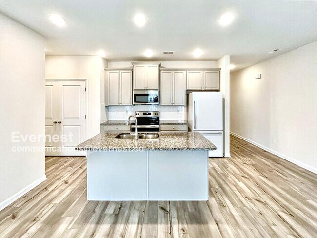 Photo - 4708 Fairfax Dr