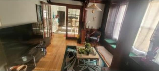 Shared living room. - 41 Russell St