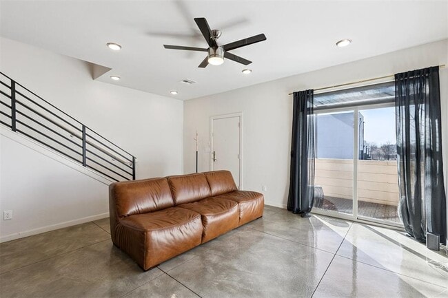 Photo - 1008 N Francis Ave