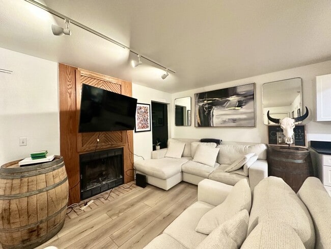 1660 Upper Iron Horse Loop Rd
