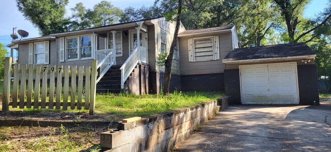 797 Georgia St