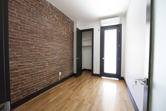 East Williamsburg Apartments For Rent Brooklyn Ny Forrent Photo 129 Thames St Unit 1r