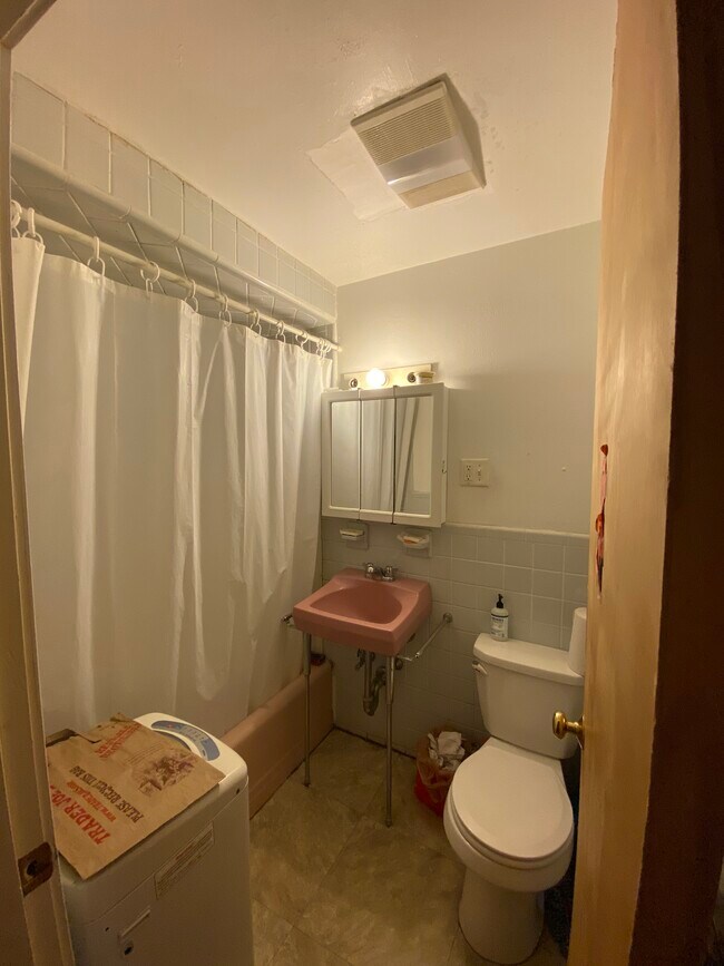 Photo - 313 Tappan St Unit 3