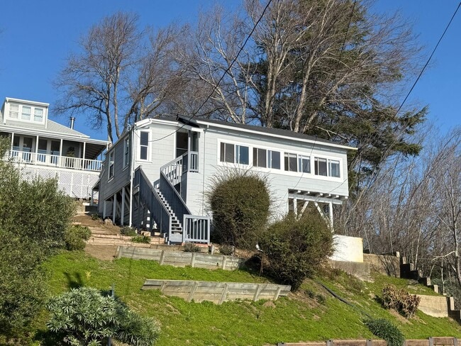 Building Photo - UNIQUE 2BD/1BA HOME WITH DETACHED BONUS ROOM WITH 1/2 BA., IN SAN QUENTIN VILLAGE-BAY VIEWS!