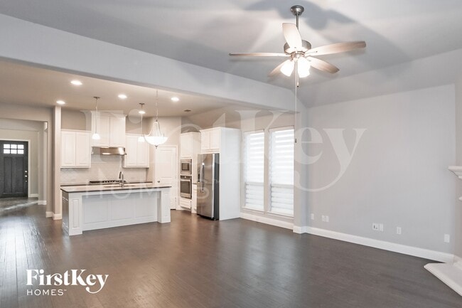 Photo - 1621 Everitt Trail