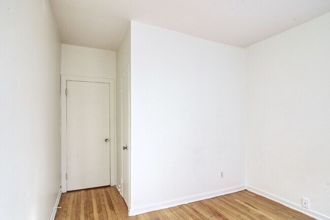 Photo - 3495 Av. Van Horne Unit 309