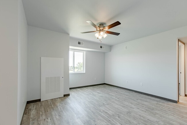 RWP20547-HDR - Moonlight Apartment Complex