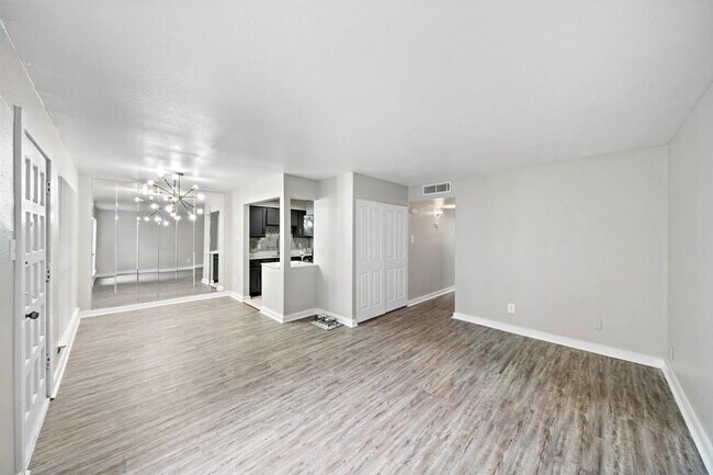 Photo - 6014 Winsome Ln