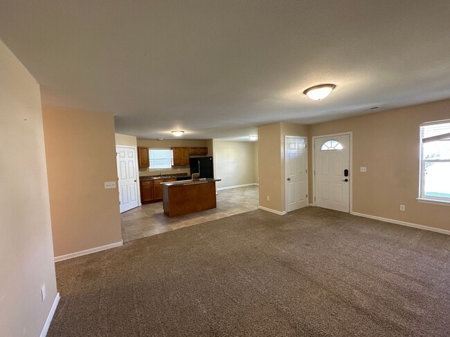 Photo - 3 Bedroom House!