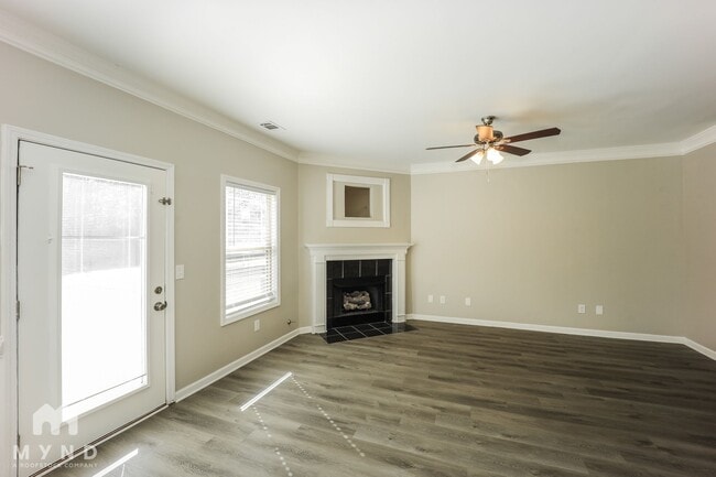 Photo - 3470 Oakleaf Pass