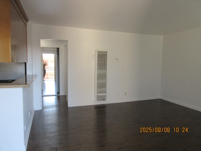 Photo - 20327 Saticoy St Unit 308