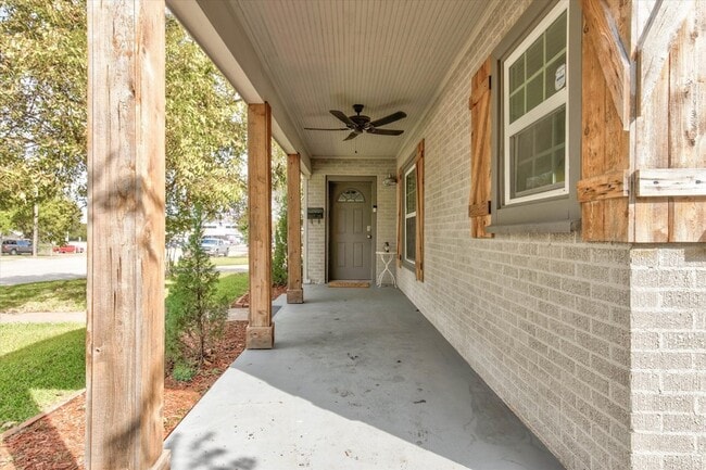 Photo - 2521 Benbrook Blvd