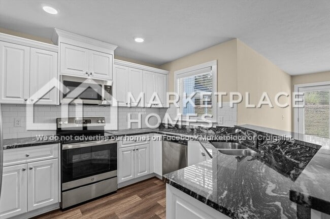 Photo - 712 Chatsworth Wy