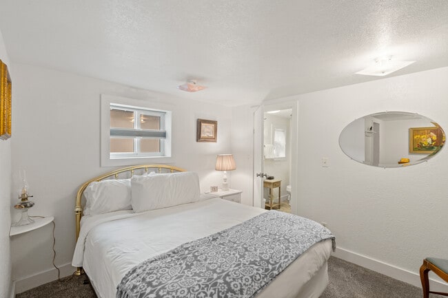 Photo - 451 Broad St Unit Garden View