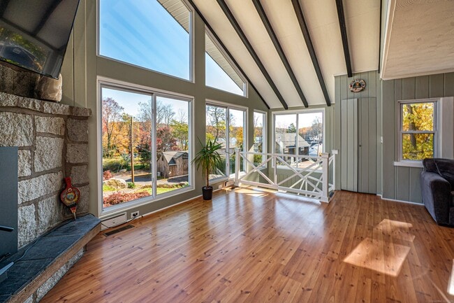 Photo - 21 Edge Hill Rd