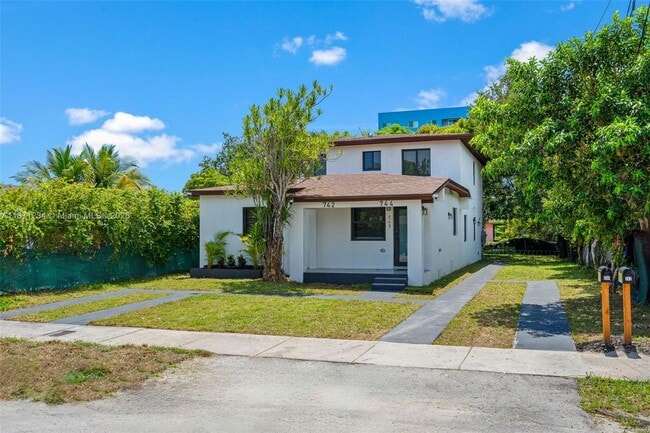 Building Photo - 742 NW 70th St Unit 2 Rental