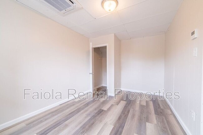 Photo - 112 N High St Unit B2