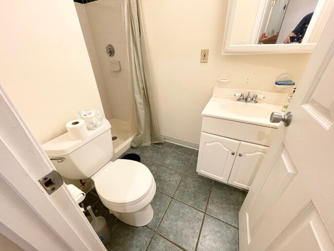 Photo - 16 Greenwich St Unit A