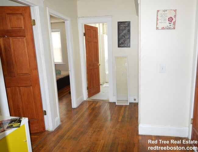 Photo - 248 Kelton St Unit 12