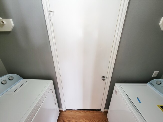 Photo - 18335 Westlock St