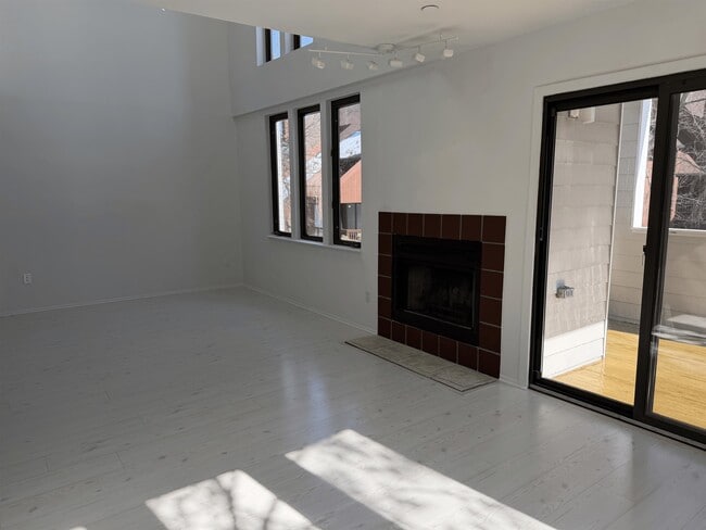 Photo - 798 Spinnaker Ct Unit 798