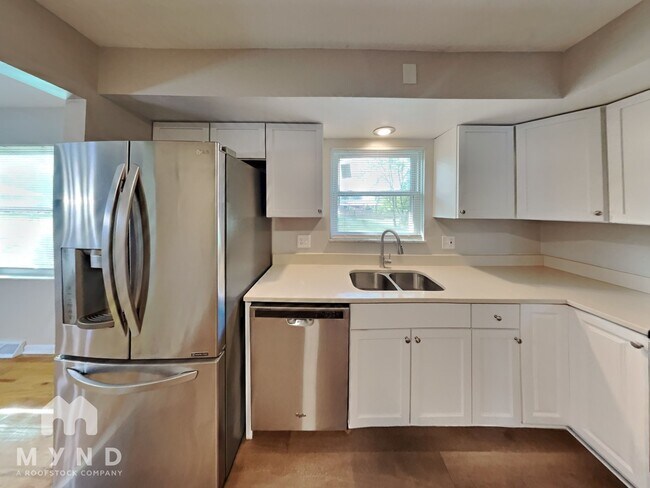 Photo - 5621 Oakmont Dr