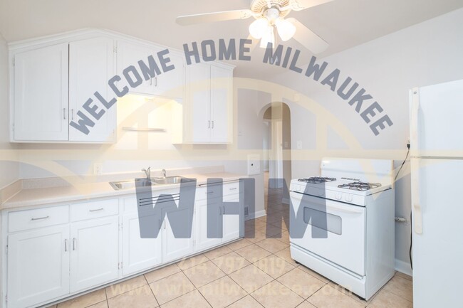 Photo - 3254 S Kinnickinnic Ave Apartment Unit Upper