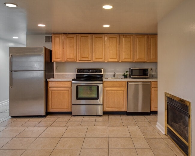 Building Photo - 607 Florida Ave NW Unit B