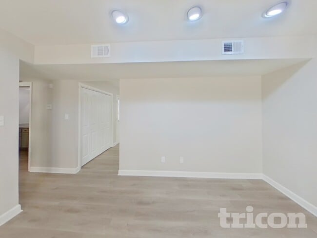 Photo - 8104 Lighthouse Way