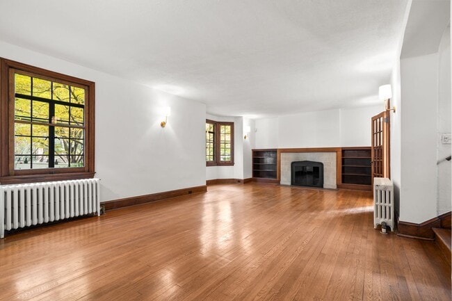 Photo - 3 Bed 2.5 Bath - Chevy Chase Colonial - Mo...