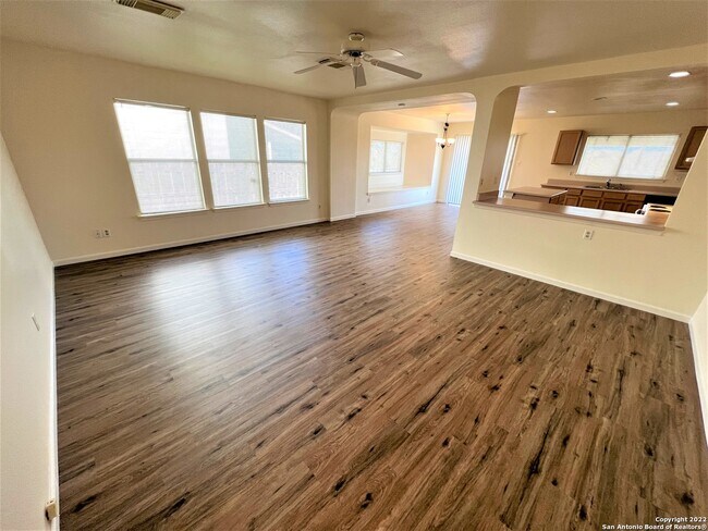 Photo - 8214 Chestnut Manor Dr