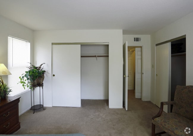 Photo - Canterbury Woods Apartments