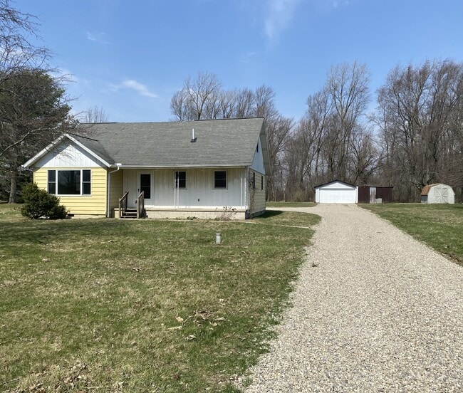 Building Photo - 12460 Collins-Arbogast Rd