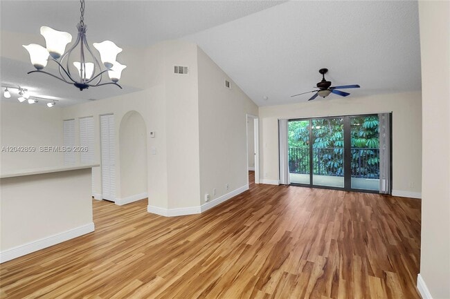 Photo - 10111 W Sunrise Blvd Unidad 303