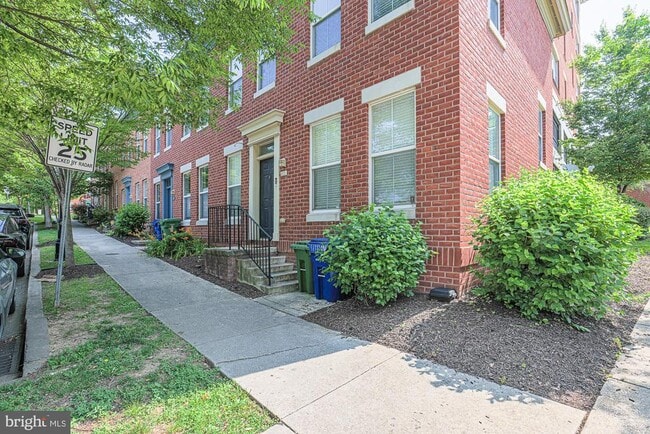Building Photo - 111 N Bethel St Rental
