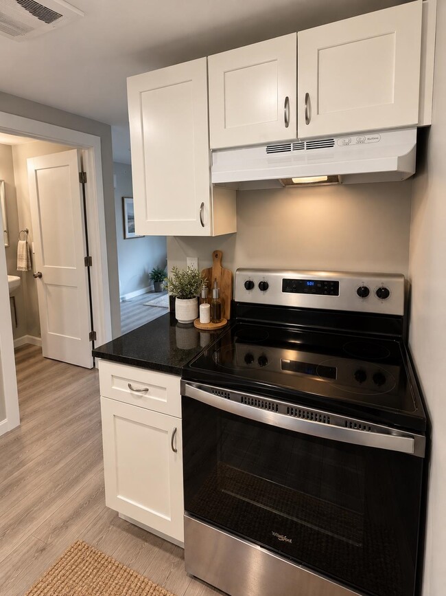 24 Monarch Wy Unit 203