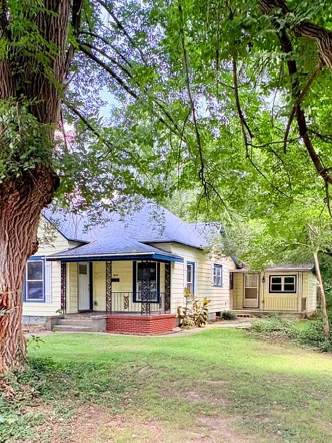 Photo - 1444 N Sherman Ave